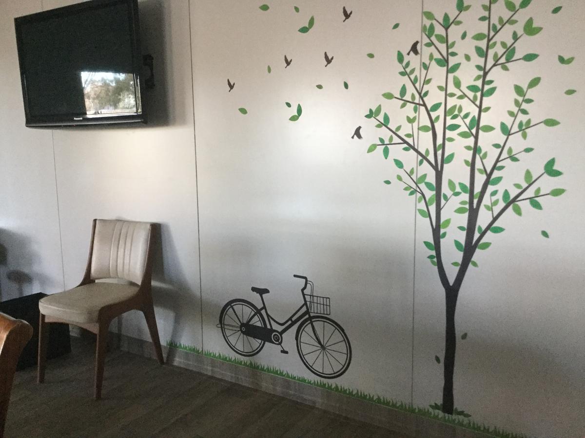 Under The Mount Motel Melrose Екстериор снимка