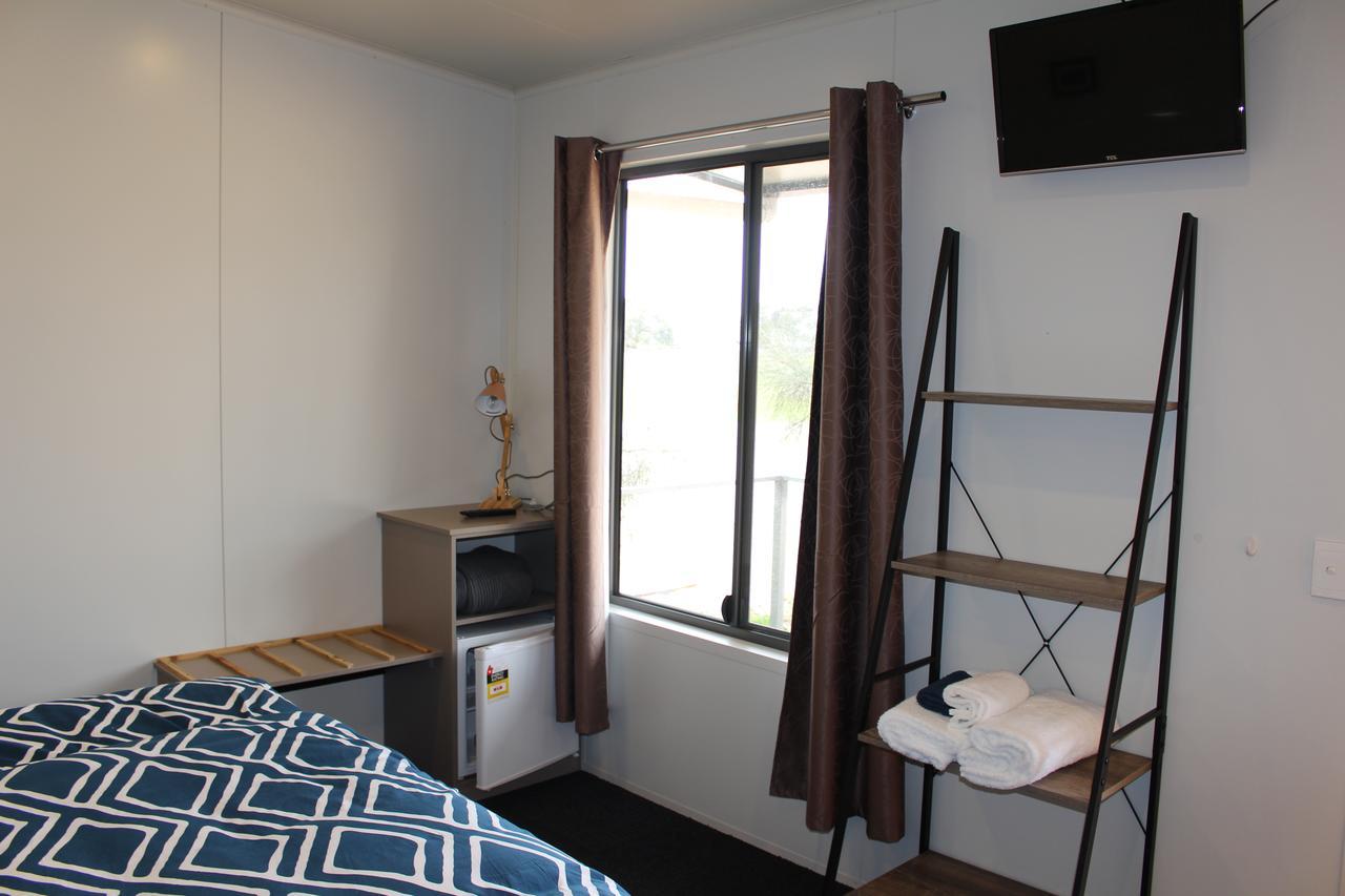 Under The Mount Motel Melrose Екстериор снимка
